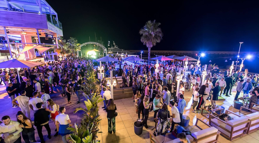 beach night club barcelona