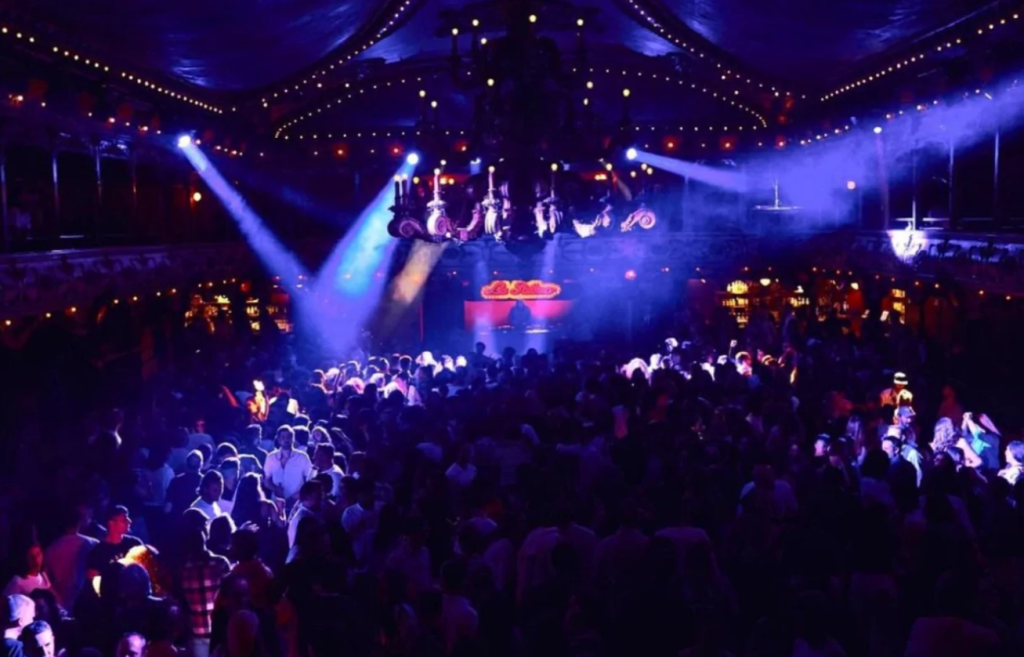 biggest nightclub in barcelona