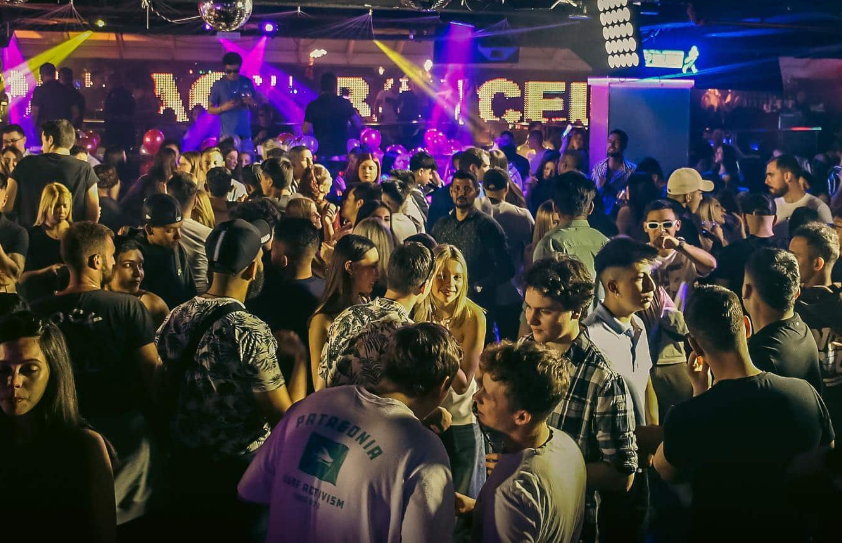 where is the nightlife in barcelona