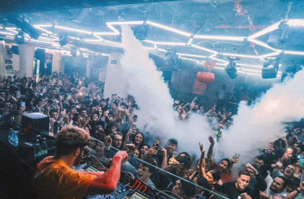 night clubs on sunday